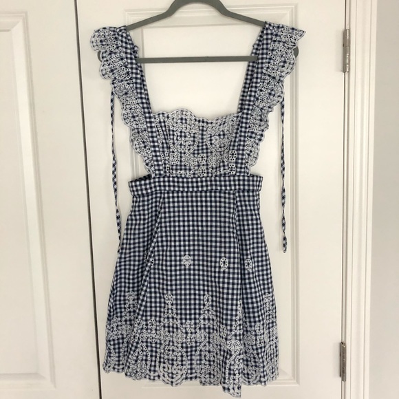 Forever 21 Dresses & Skirts - Gingham eyelet scalloped dress